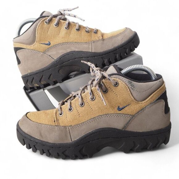 Nike Zion ACG Vintage 90s Outdoor Hiking Boots Tan / Grey 960911 Women's 7 - Picture 1 of 12